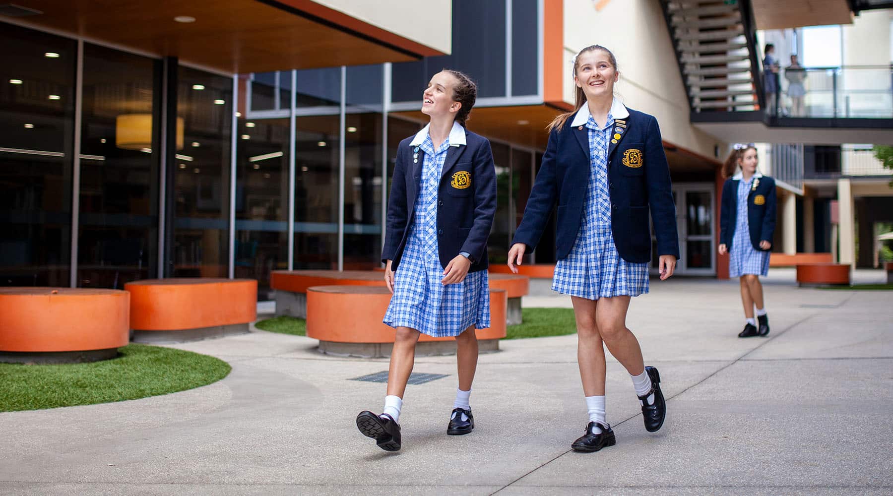 tour school uniform